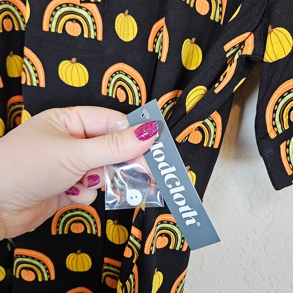 Modcloth Winning Them Over Short Sleeve Top Black Pumpkin Women's Medium Casual - Picture 5 of 8